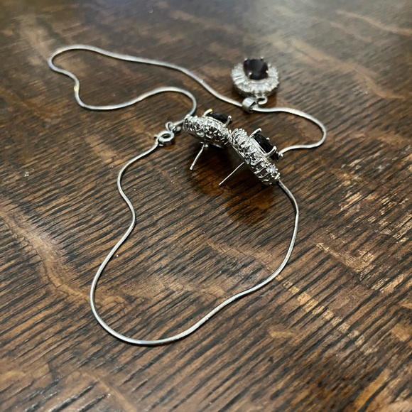 2 pieces set jewelry (necklace and earring) brand new never used. - Picture 4 of 5